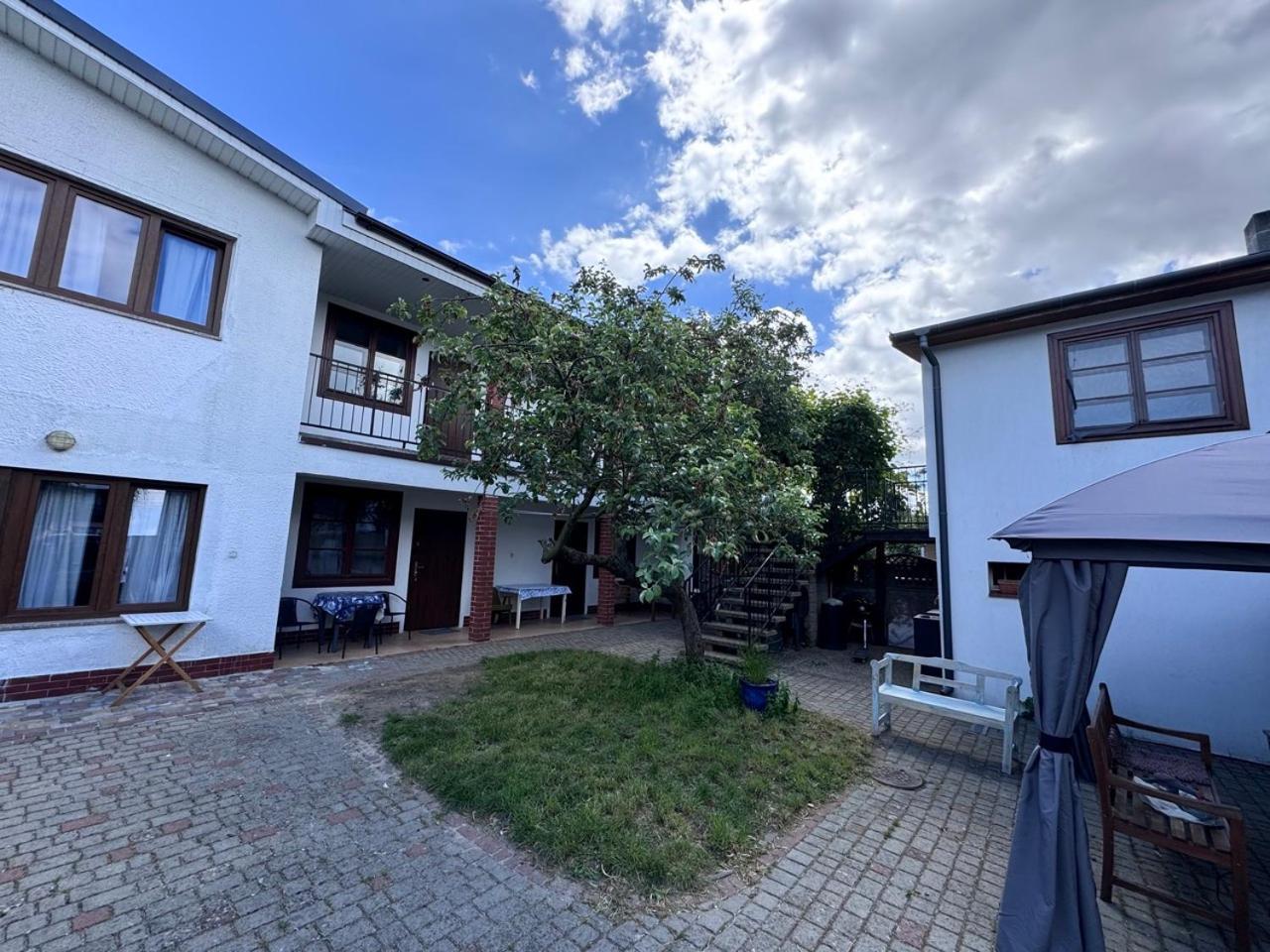 Homestay White Frog Dziwnow